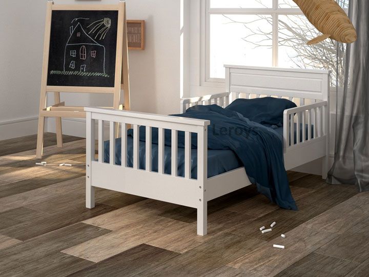 Кровать в детскую комнату из массива берёзы " Радо"