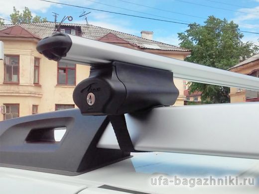 Багажная система на рейлинги Renault Duster 2 (2015-...) Lux Belt с аэродинамическими дугами (53мм), с ремнем
