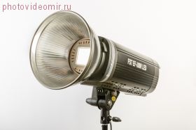 Постоянный свет FST EF-200R (LED)