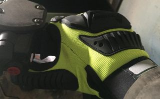 Противоударные перчатки Clutch Gear MXVSB