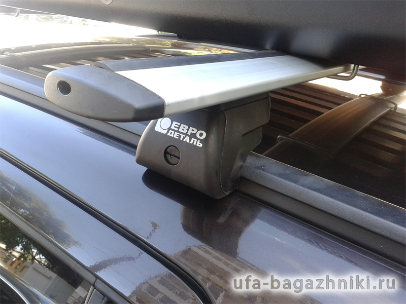 Багажник на крышу Suzuki SX4 2013-... на интегрированные рейлинги Евродеталь, крыловидные дуги