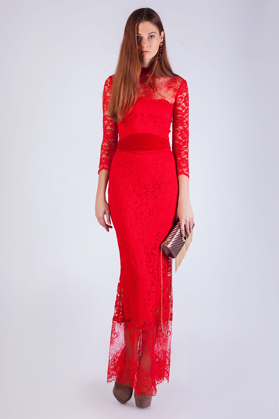 Кружевное красное вечернее платье