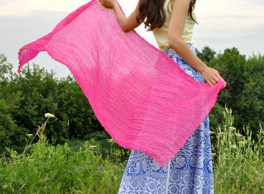 Женский шарф из натурального шёлка розового цвета Москва