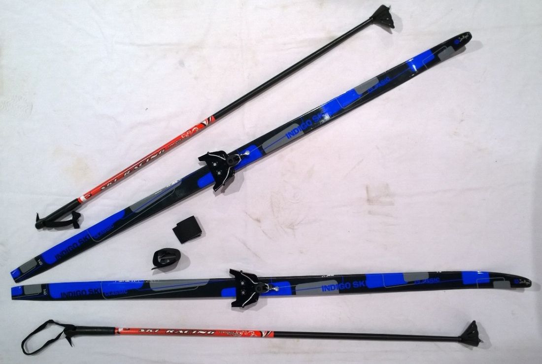 Лыжный комплект полупластик INDIGO CLASSIC с палками 1,6м