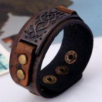 Кожаный браслет с орнаментом