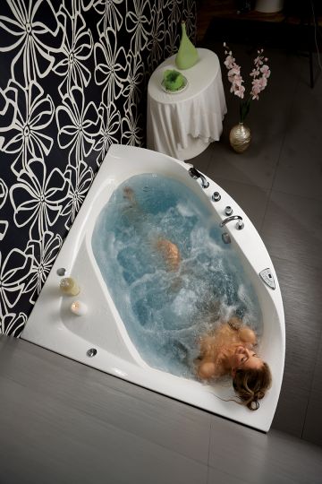 Гидромассажная ванна с подсветкой Balteco Linea 14 140x140 ФОТО