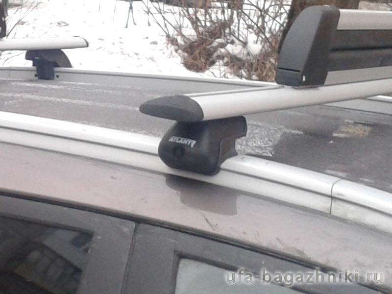 Багажник на крышу Opel Zafira B/Family, 2005-14, крыловидные дуги на интегрированные рейлинги, Атлант
