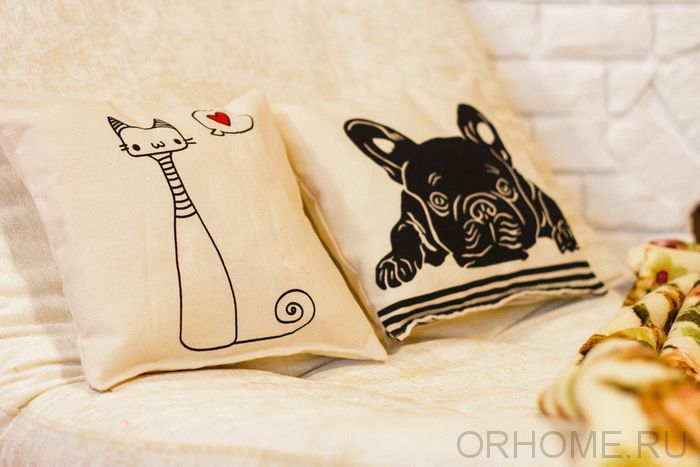 Комплект декоративных подушек "Кот и пёс"