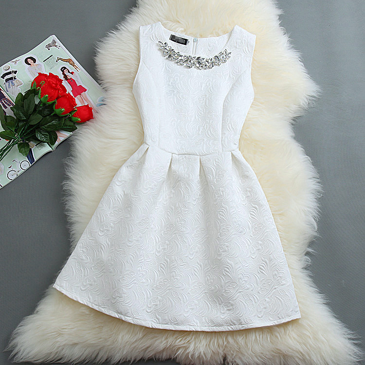 Белое Пушистое Платье