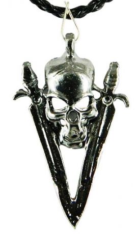 Медальон металлический Череп с кинжалами