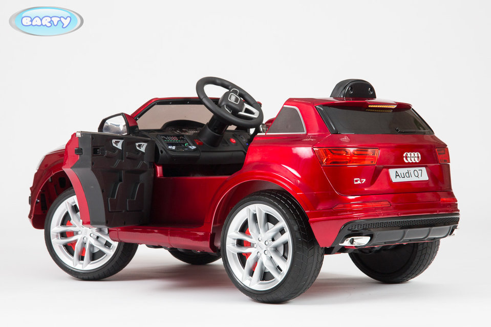 119. Детский электромобиль Audi Q7 Coupe red