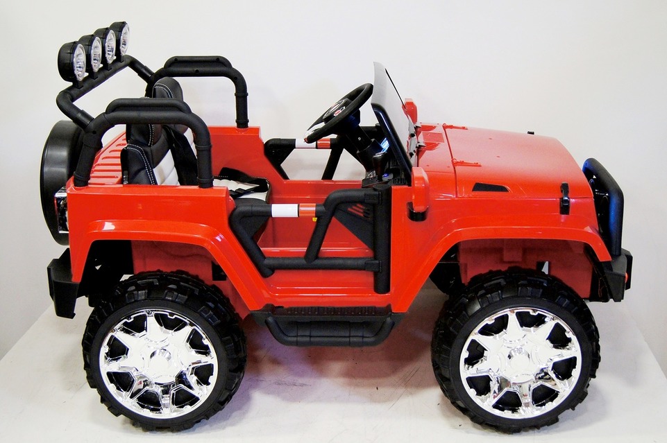 255. Детский электромобиль Jeep Sahara red