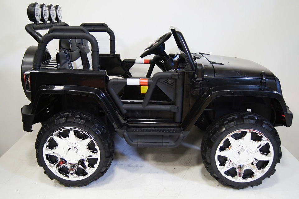 260. Детский электромобиль Jeep Sahara black