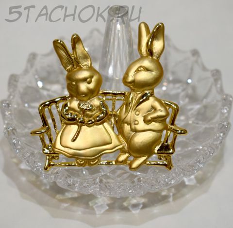 Брошь "Влюбленные Кролики" цвет золота (США)