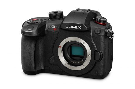 фотокамера Panasonic Lumix DC-GH5S Body