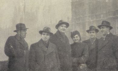 Лондон, 1946 г. Слева направо - Д.Кабалевский, Э.Гилельс, М.Рейзен, Н.Гусельникова, И.Безрродный, Д.Ерохин