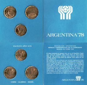 РАСПРОДАЖА!!! АРГЕНТИНА ФУТБОЛ ЧЕМПИОНАТ МИРА 1978 ГОД -3 монеты 100,50 и 20 песо в буклете