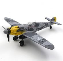 Цветная сборная модель Мессершмитт Bf 109 1:48 Серая раскраска