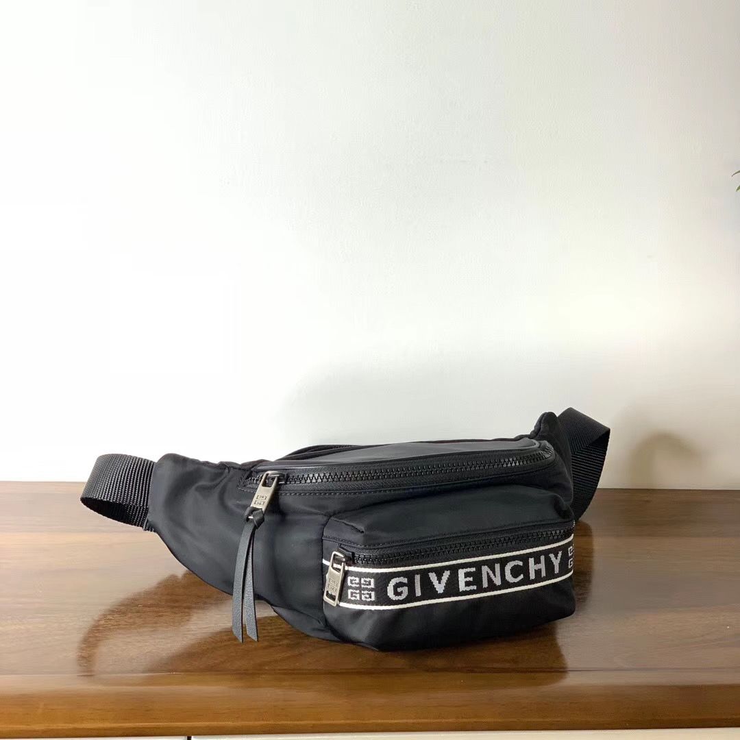 Поясная сумка Givenchy