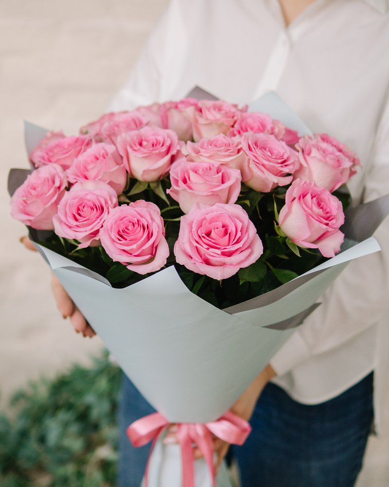 Букет цветов из 33 роз Свит Юник