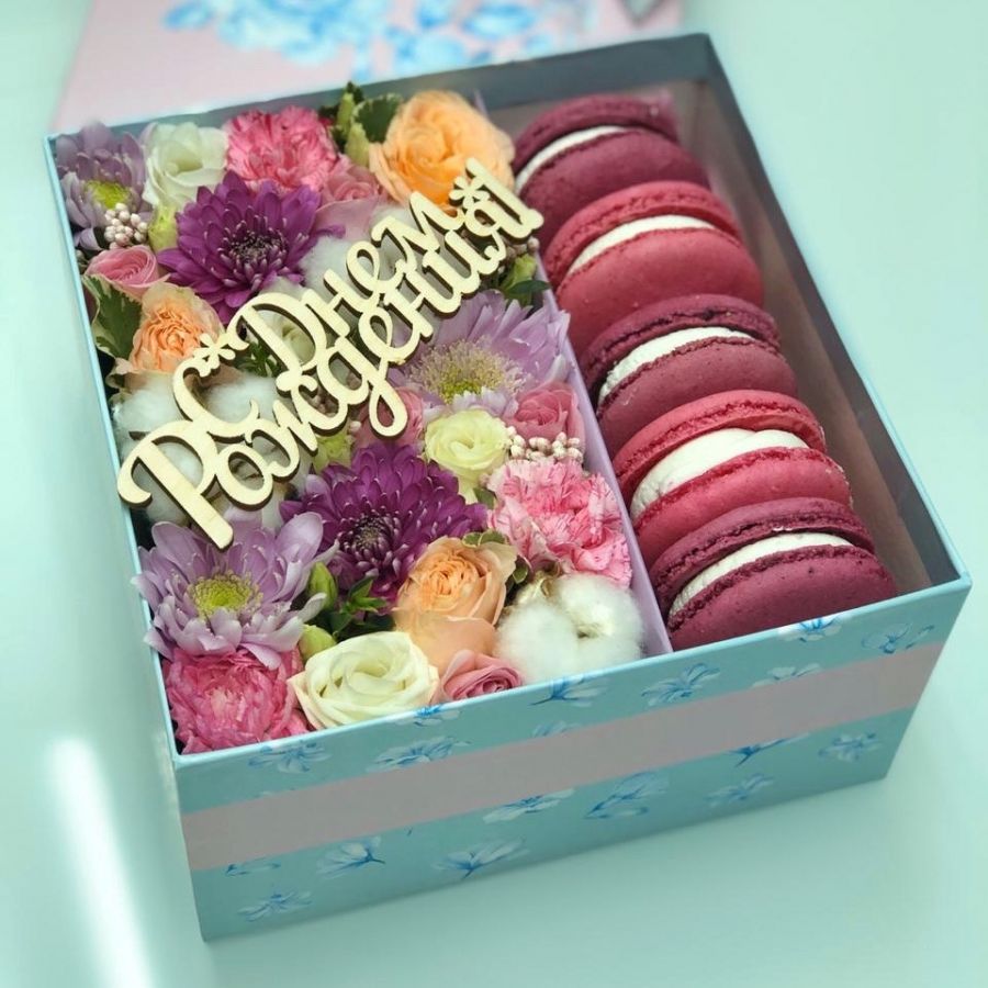Цветы и сладости в коробочке №8