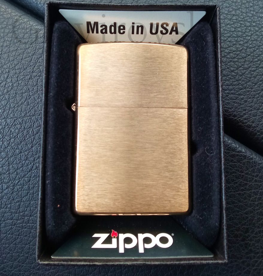 Зажигалка Zippo золотой матовый