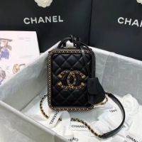 Клатч Chanel 19 cm
