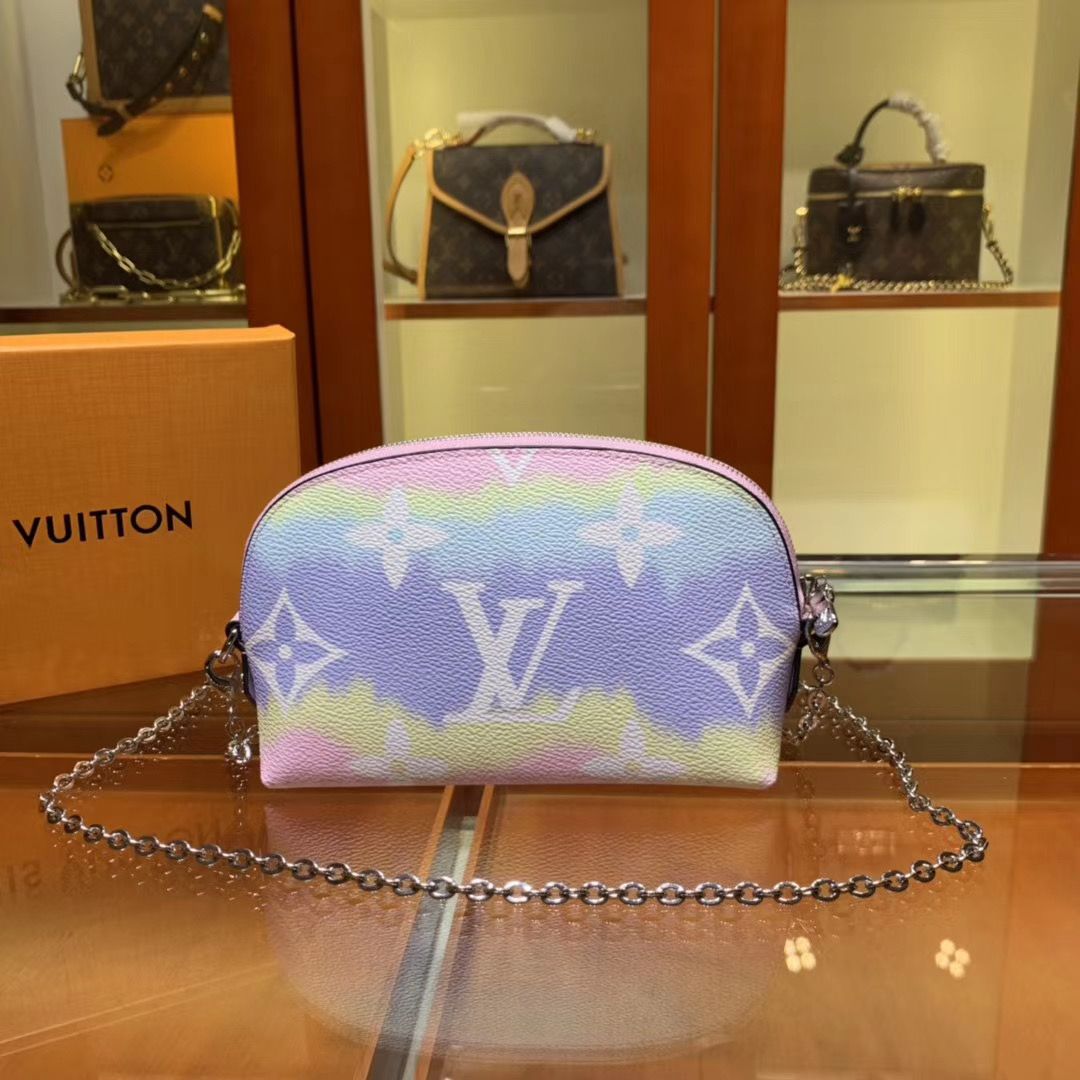 Косметичка Louis Vuitton Escale на цепочке