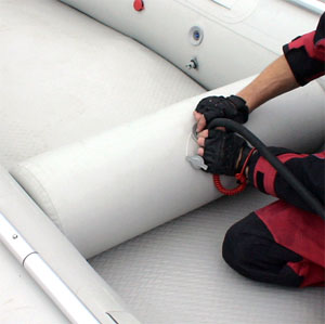 Надувное сиденье в лодку "цилиндр" (72х27 см)