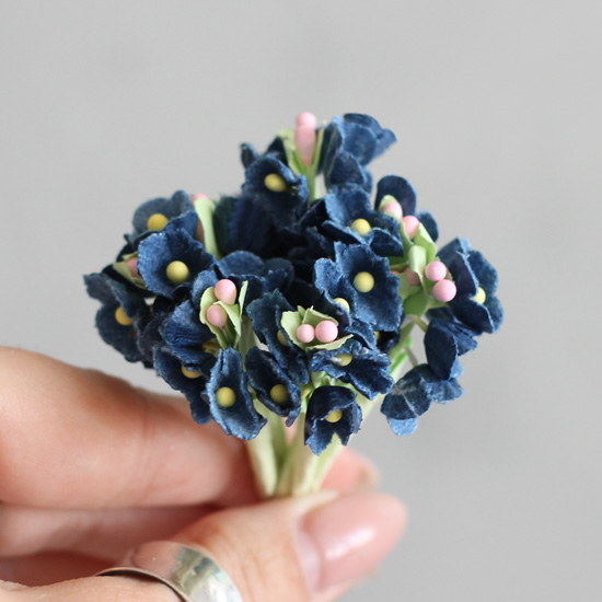 Букетик бумажных цветов, синий - Кукольная миниатюра
