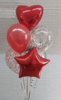 Фонтан из воздушных шаров с красными сердцам и звездой с хром серебро и шарами с конфетти