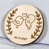 Свадебные магниты из дерева круг с птичками