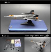 Сборная модель самолета Lockheed SR-71 Blackbird без клея