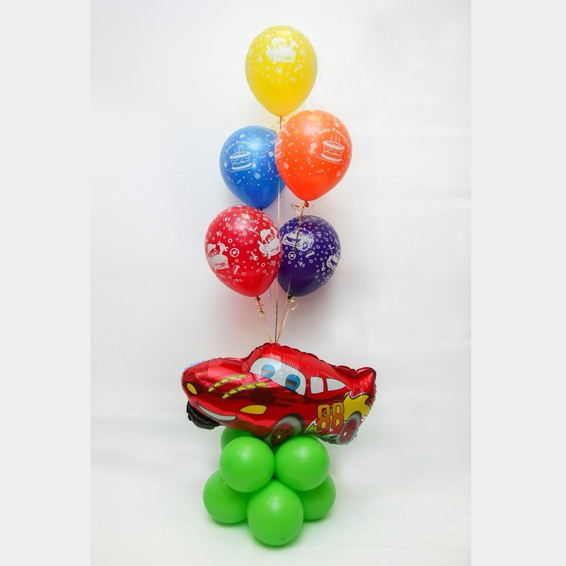 Композиция из гелиевых шаров День рождения с машинкой
