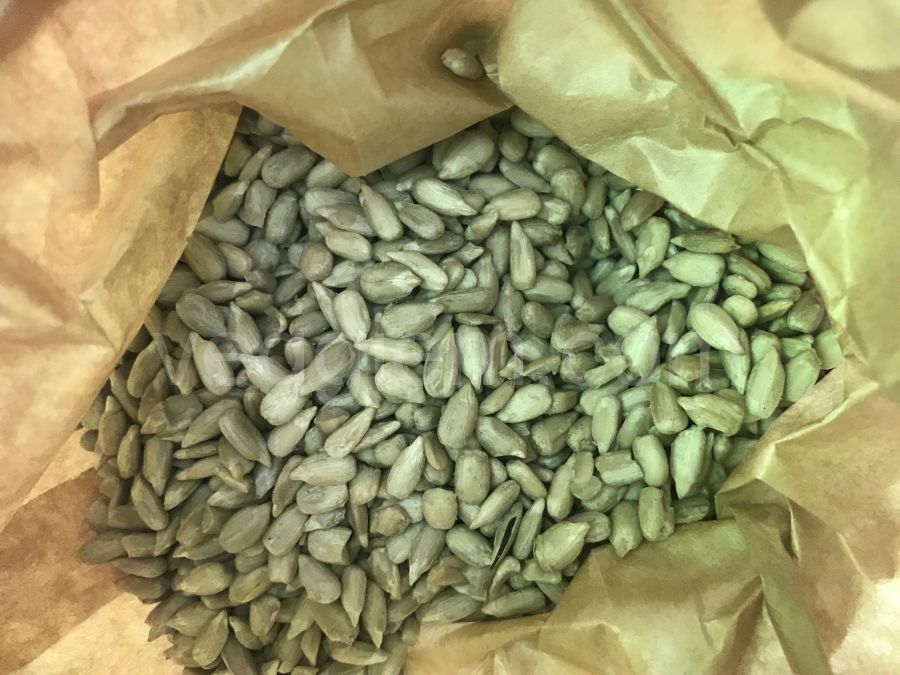 Подсолнечные семечки нежареные очищенные,500 грамм