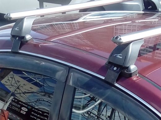 Багажник на крышу Nissan Sentra, Lux, аэродинамические дуги (53 мм)