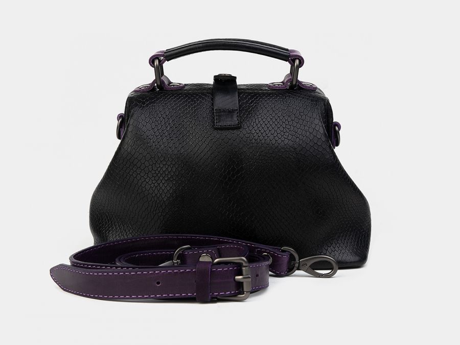 Женская сумка-саквояж из натуральной кожи Alexander-TS "W0013 Black Violet Piton"