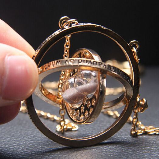 Кулон Песочные часы с цепочкой вращающийся 5,5х4см, золот., серый песок