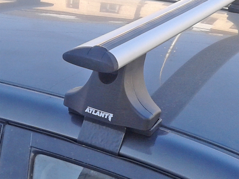 Багажник на крышу Volkswagen Polo sedan 2010-..., Атлант, крыловидные дуги