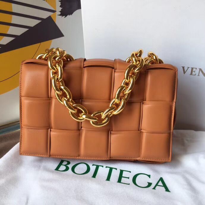Bottega Veneta The Chain Cassette 26 cm