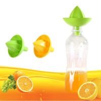 sokovyzhimalka-dlya-citrusovyh-na-butylku-simple-lemon-squeezer-1