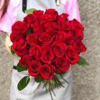 25 красных роз Эквадор 60см