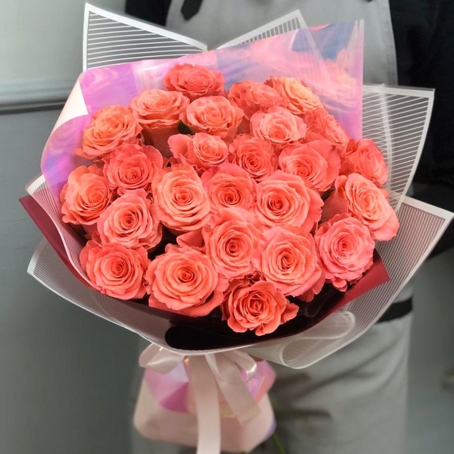 25 роз Amsterdam в красивой упаковке