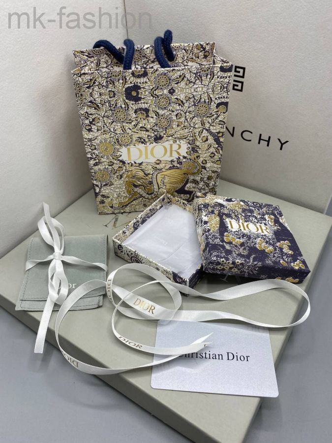 Упаковка для браслета Dior