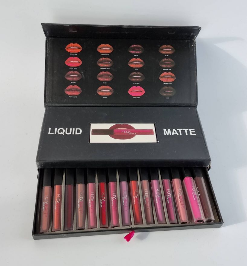 Блеск для губ Huda Beauty Liquid Matte Lipstick(14 в 1)