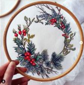Cross stitch pattern "Christmas wreath".