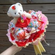Букеты из конфет с розами Кавасаки
