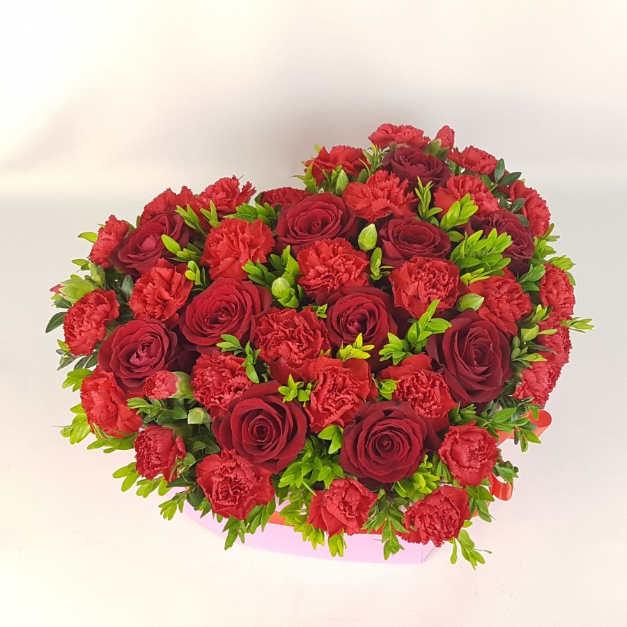 Сердце из роз