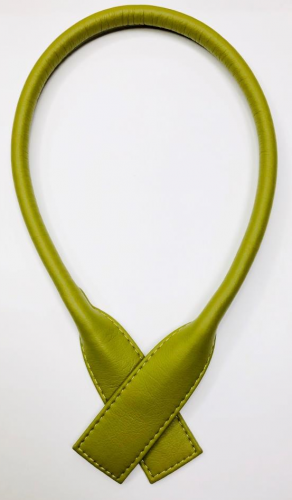 Ручка кожаная для сумок. Цвет: зеленый, 68 см