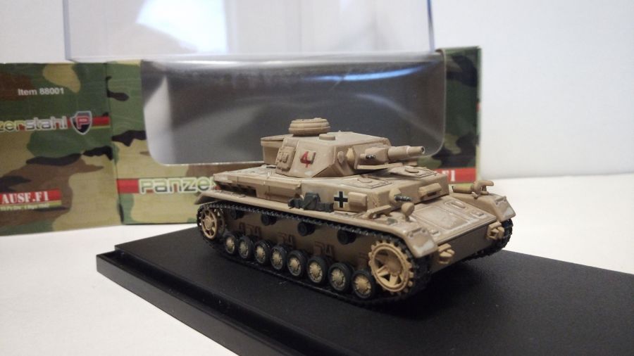 Panzer IV Ausf. F1  (Panzerstahl) 88001 (1/72)